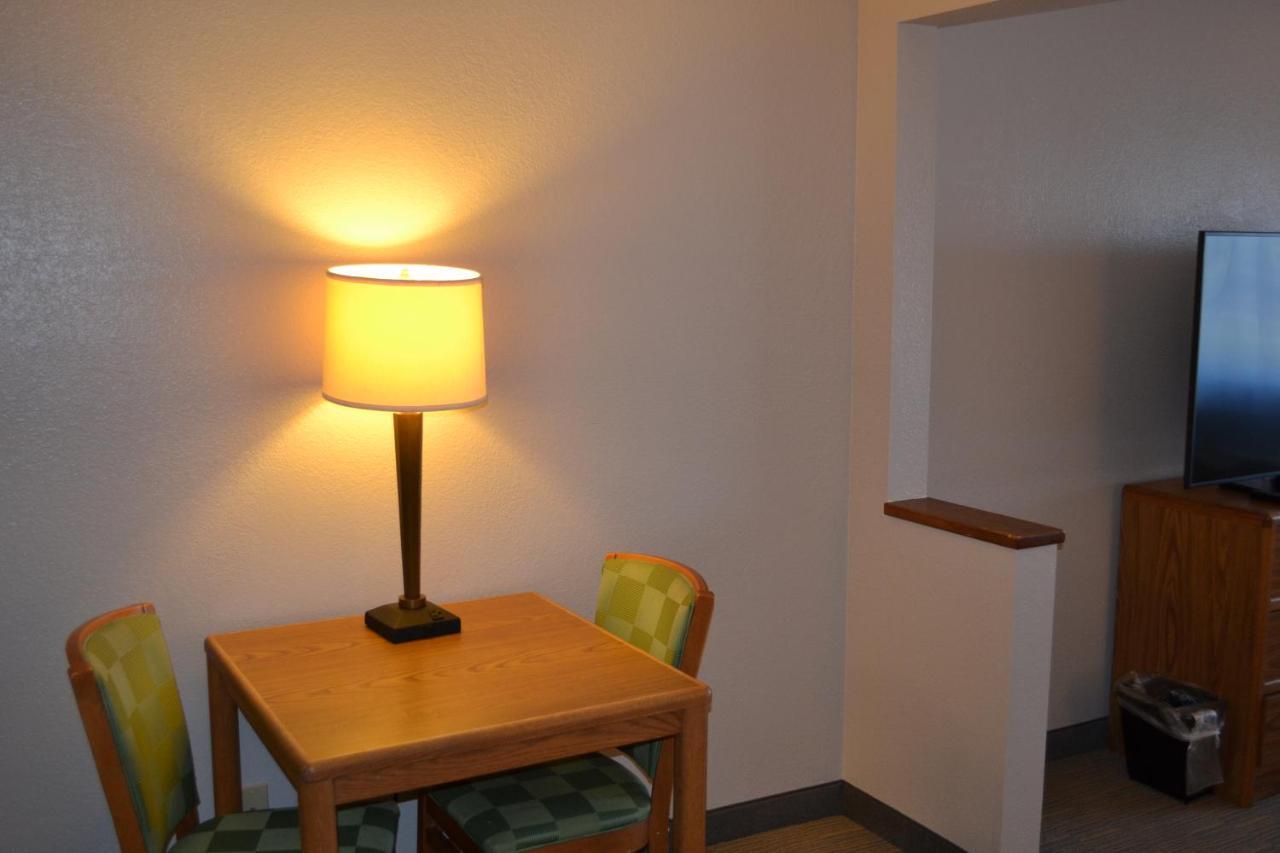 Country Inn & Suites By Radisson, Fairview Heights, Il מראה חיצוני תמונה